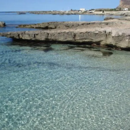 Casa Acquamarina Feriehus